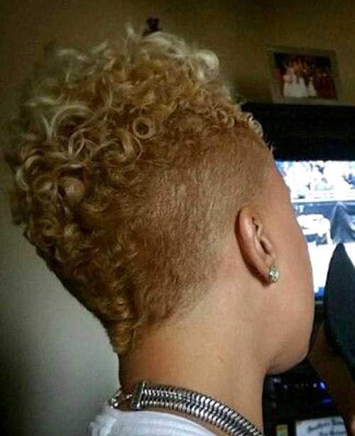 15 New Short Curly Haircuts for Black Women