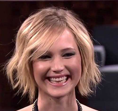 Jennifer Lawrence with Short Hair-15