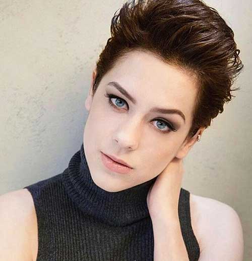 Best Short Hairstyle Ideas for Oval Faces