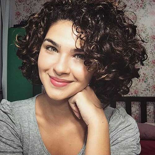 Short Hairstyles For Round Hairstyles - 6