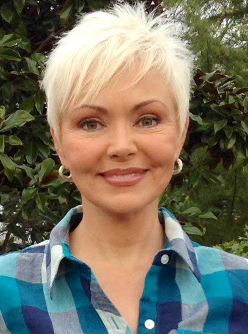 Short Haircuts for Older Ladies-8