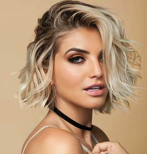Short Haircuts for Round Faces-20