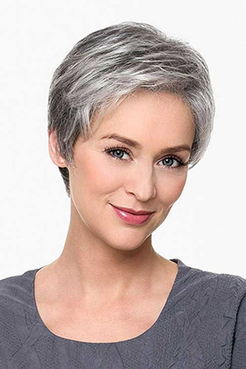 Short Haircuts for Older Women-16