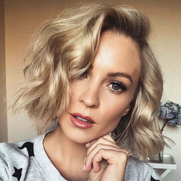 Hot Short Haircuts For Curly Hair