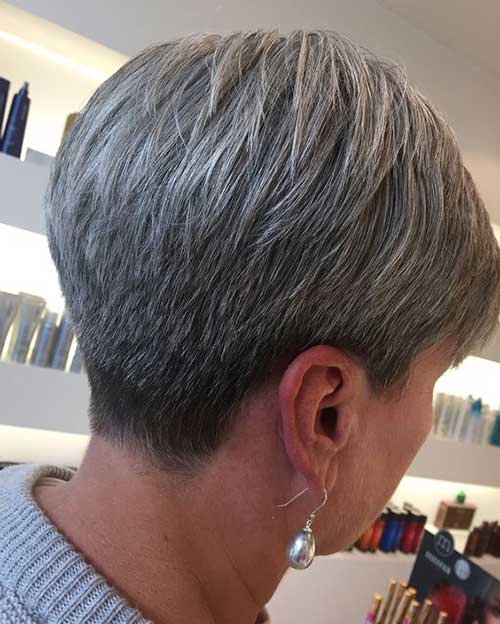 Short Haircuts for Older Women-12