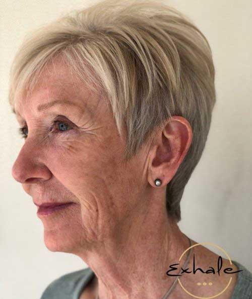 Short Haircuts for Older Women-13