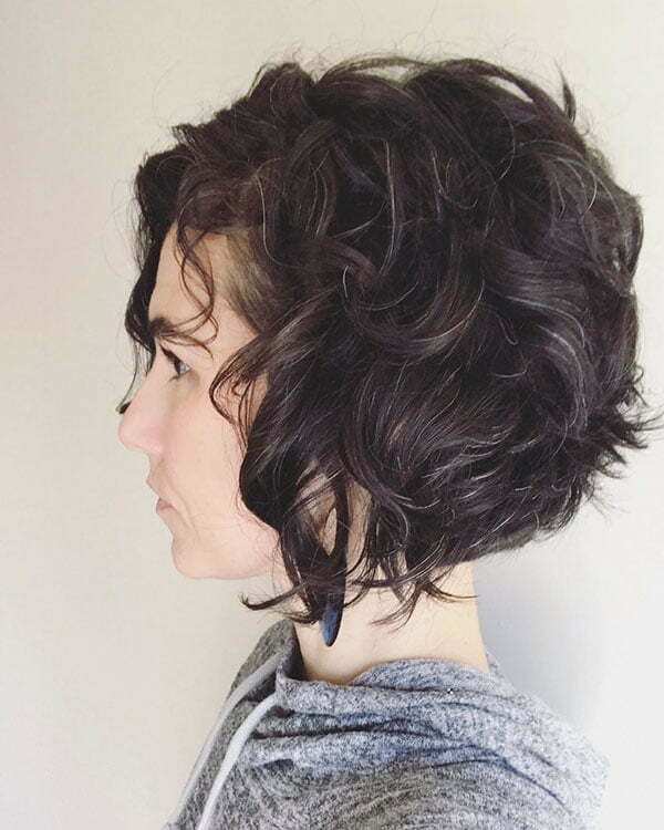Best Short Haircuts For Curly Hair