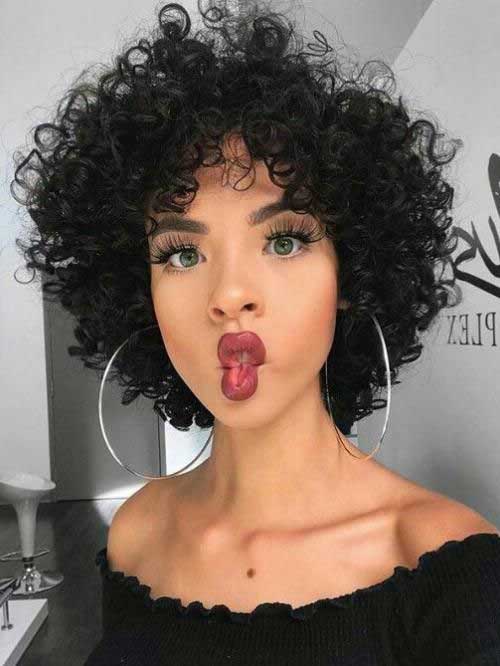 Short Natural Hair Styles for Black Women-25