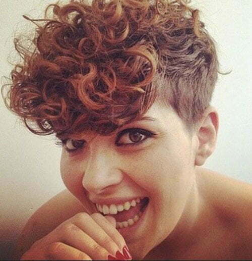 Short Curly Edgy Hairstyles-19