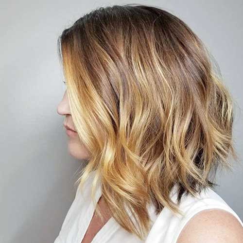 Short Layered Hairstyles For Wavy Hair