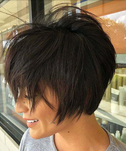 Short Messy Haircuts for Women with Thick Hair-14