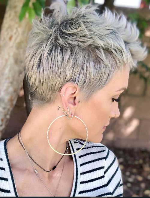 Modern Choppy Short Haircuts for Women-15