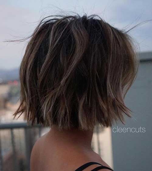 Short Hairstyles for Women Over 40-20