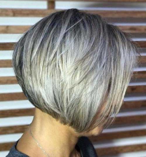 Short Hairstyles for Fine Hair Over 40