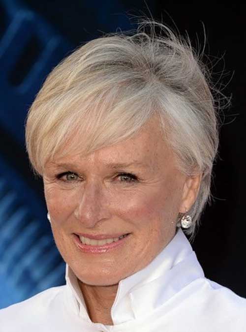 Short Haircuts for Older Ladies-12