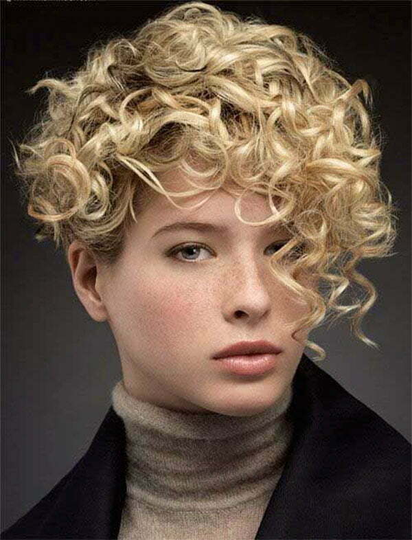 best hairstyles for curly hair women