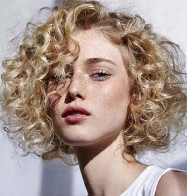 cool short curly hairstyles