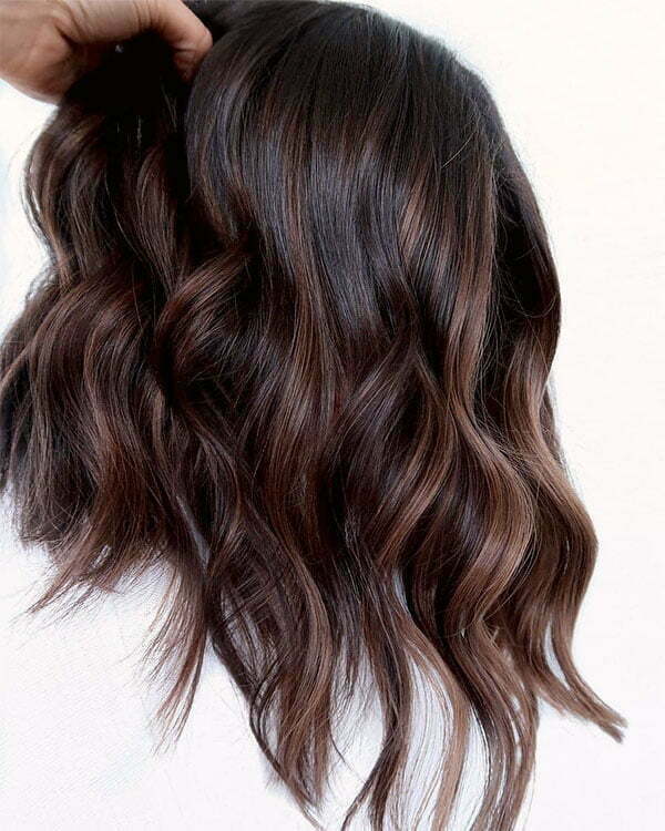 hairstyles for wavy hair 2021