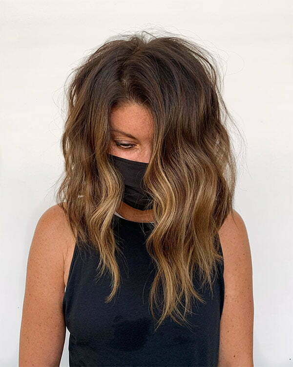 images of short wavy hairstyles 2021