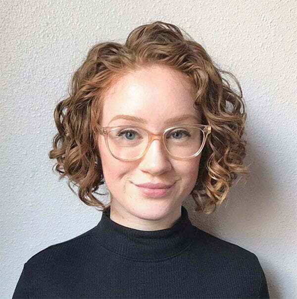 new hairstyle for short curly hair