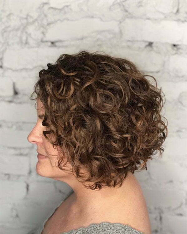 short hair cuts for women curly