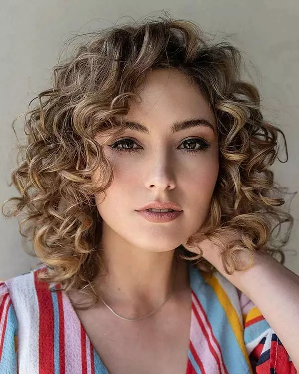 Short Curly Hairstyle for Round Faces