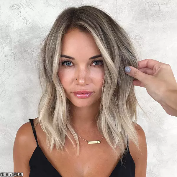 Short Blonde Balayage Hair Color for Round Faces