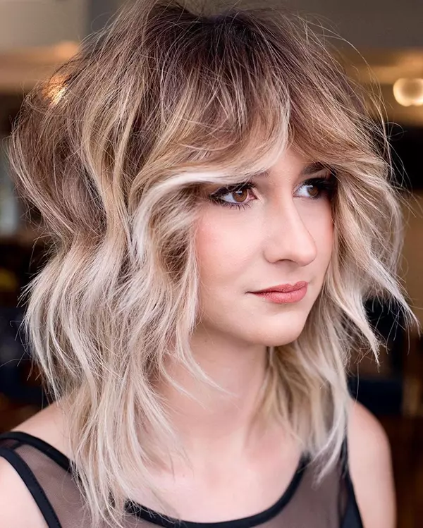 Messy Short Wavy Hairstyles with Bangs