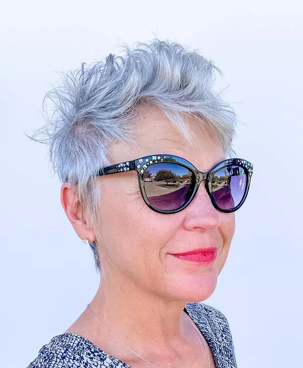 Shaggy Pixie Cut for Older Women İn Their 50S and 60S