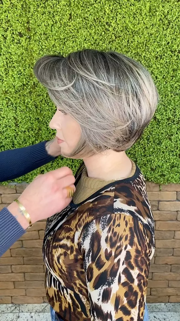 Short Haircuts For Older Women With Thick Hair