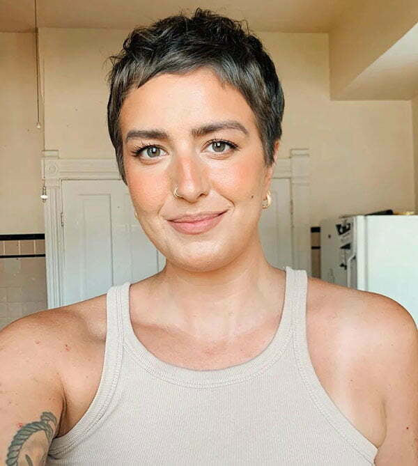 Pixie Cut For Oval Face
