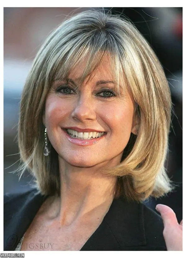 Short Haircuts For Women Over 50 With Round Faces