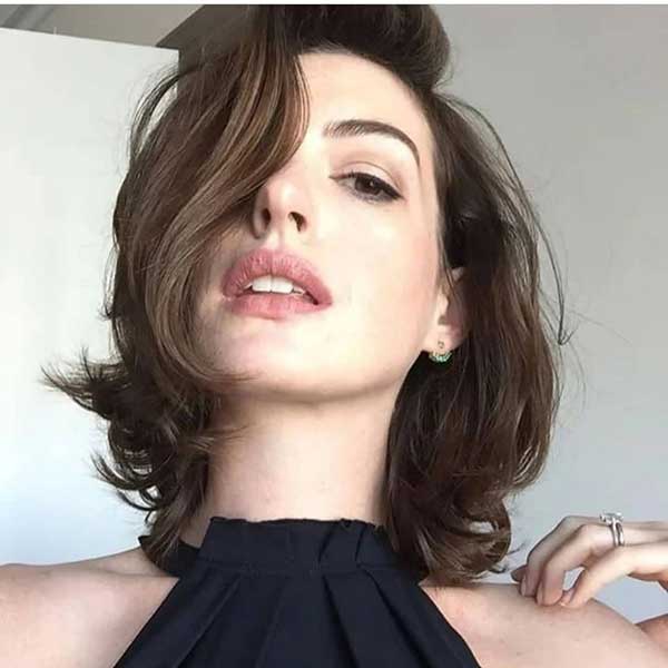 Anne Hathaway Short Haircut