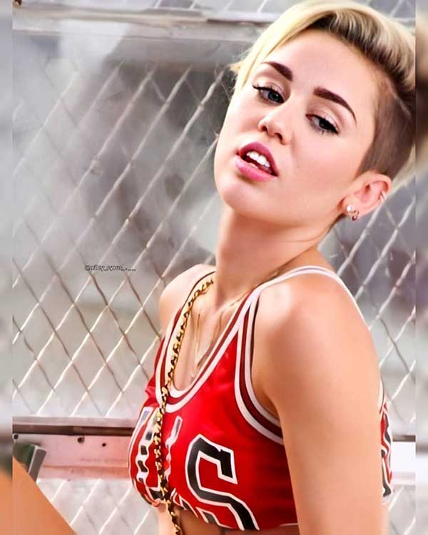 Miley Cyrus New Haircut