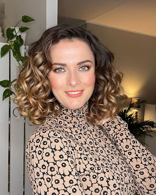 Shoulder Length Curly Hairstyles For Oval Faces