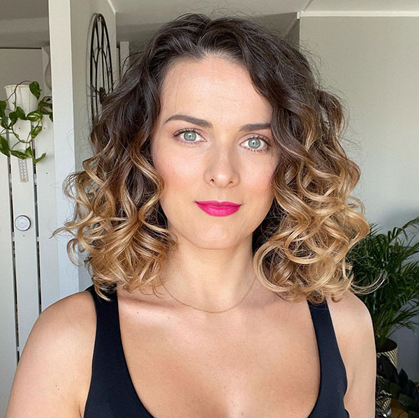 Chubby Face Short Curly Hairstyles