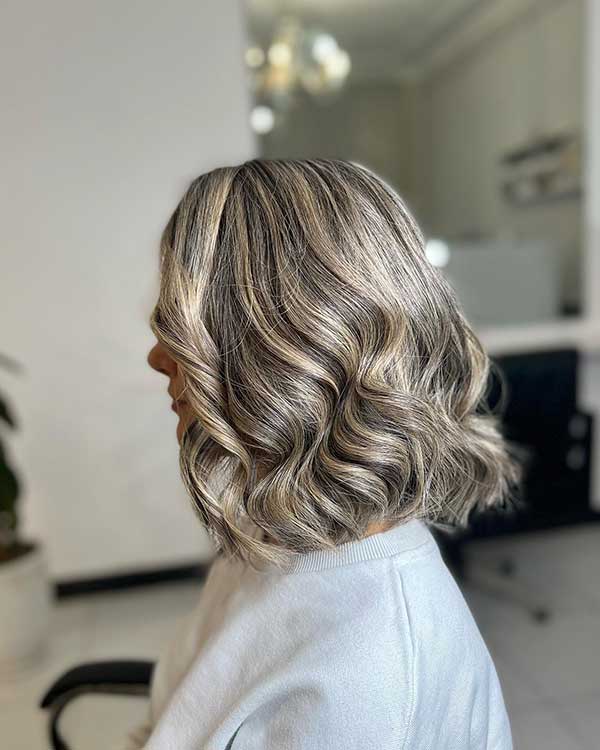 Short Curly Hair With Highlights