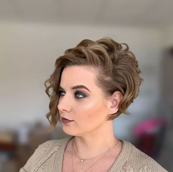 Short Curly Blonde Hairstyles