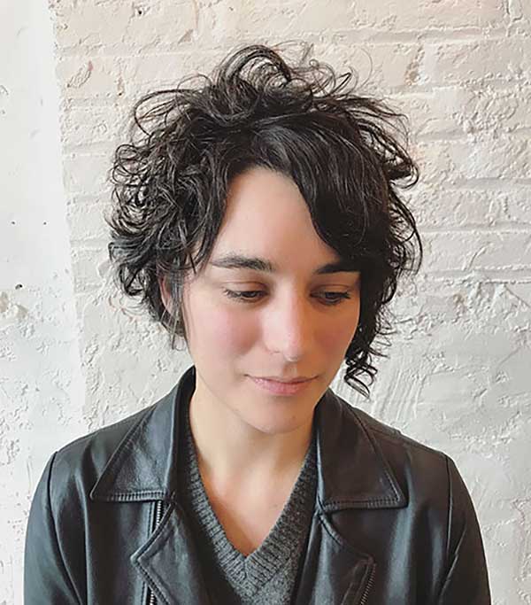 Short Hairstyles For Thin Curly Hair