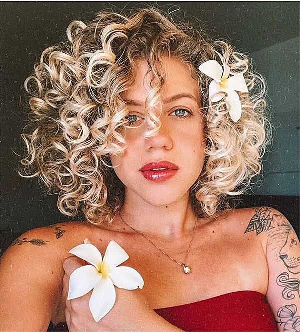 Blonde Short Curly Hairstyles
