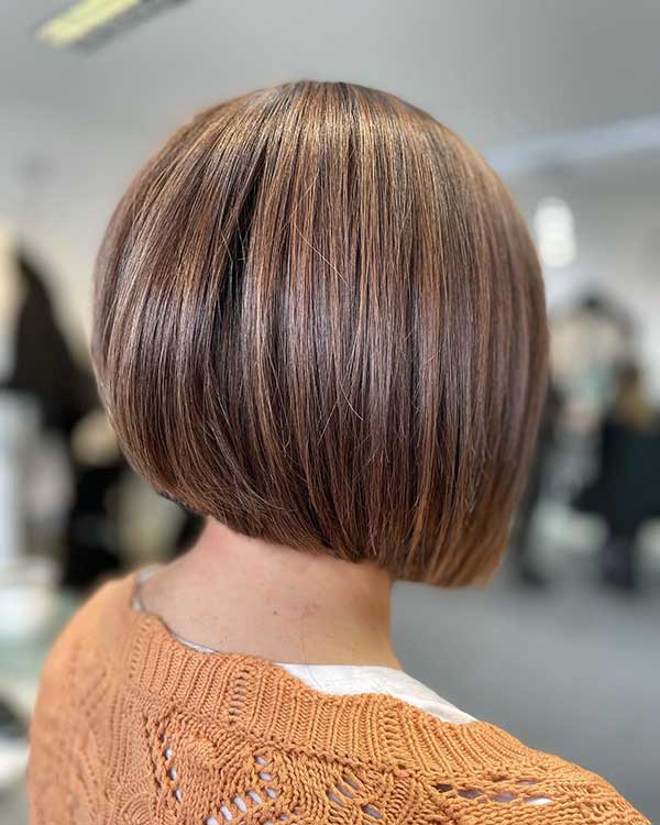 Short Straight Hair With Highlights
