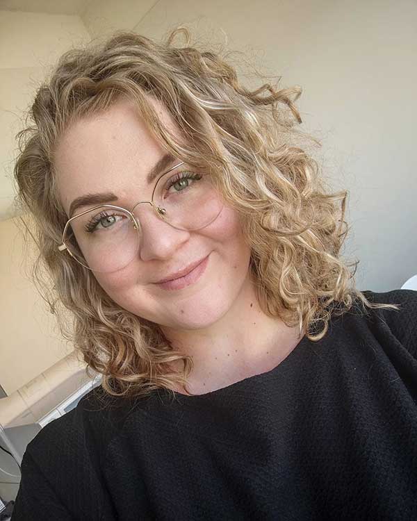 Short Curly Blonde Hairstyles