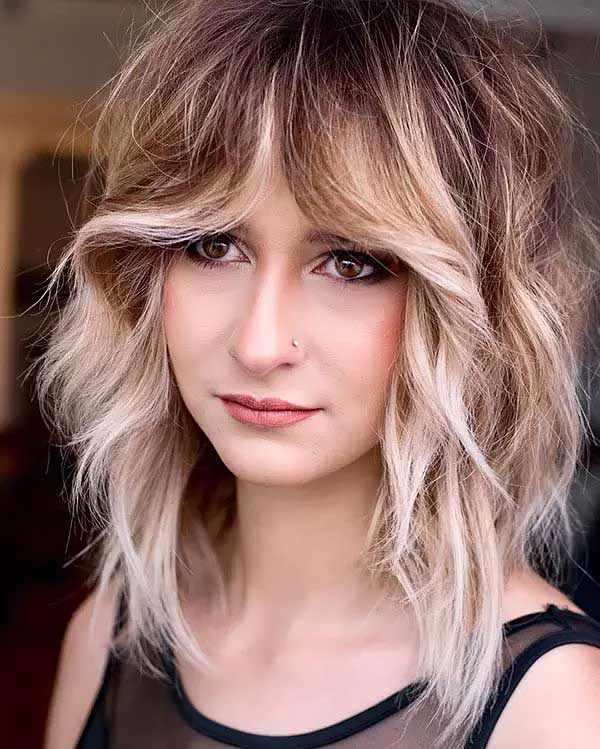 Short Wavy Hair With Bangs Round Face