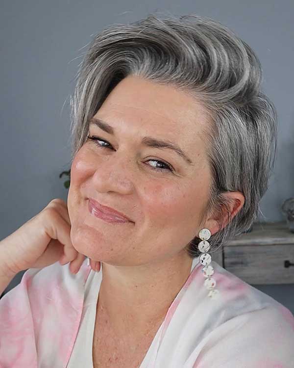 Cute Short Haircuts For Women Over 50