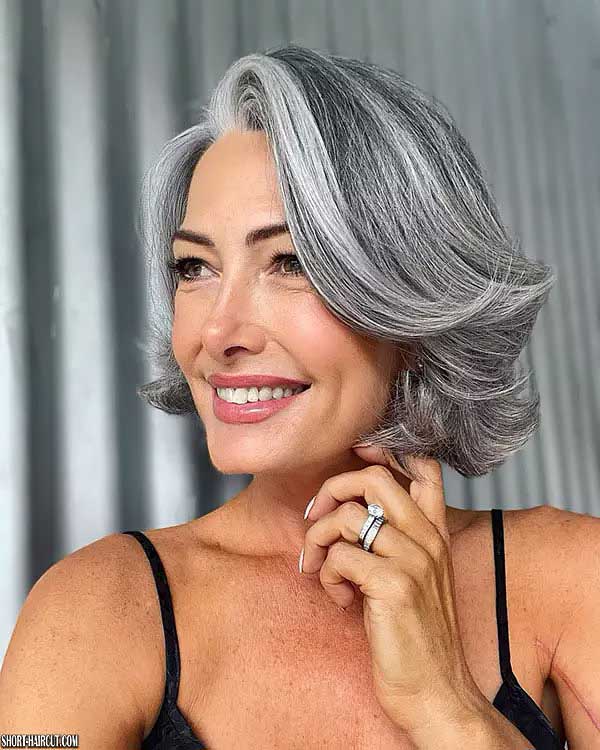 Short Grey Hair With Highlights