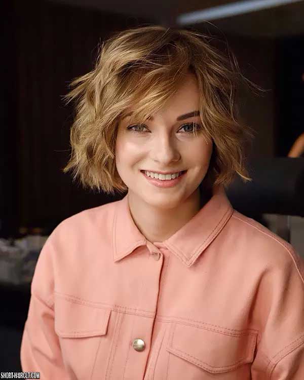 Layered Short Shaggy Hairstyles Over 50