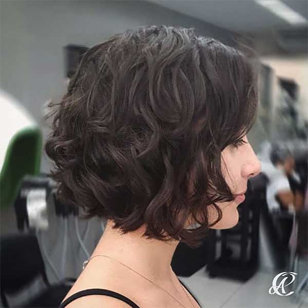 Curly Bob With Layers
