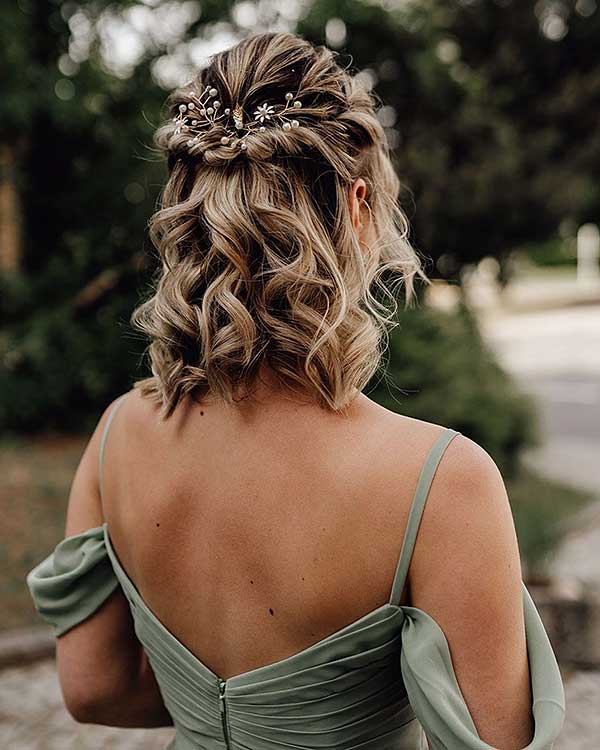 30 Stylish Shoulder Length Haircuts To Try Now : Beige Blonde Middle Part Long  Bob I Take You | Wedding Readings | Wedding Ideas | Wedding Dresses |  Wedding Theme