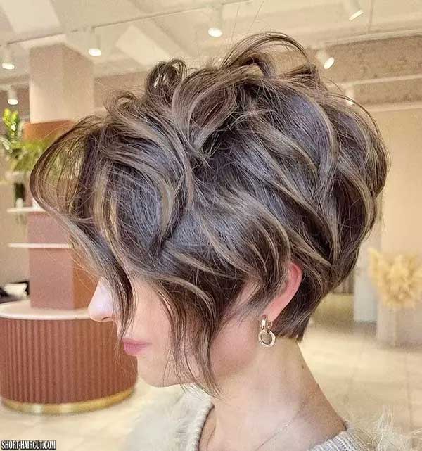 Very Short Brown Hair With Caramel Highlights