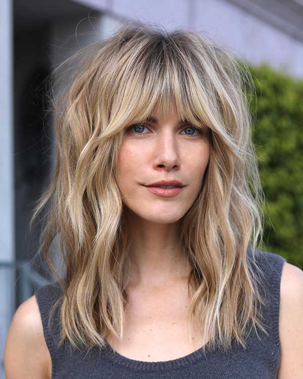 Short Blond Hair With Bangs